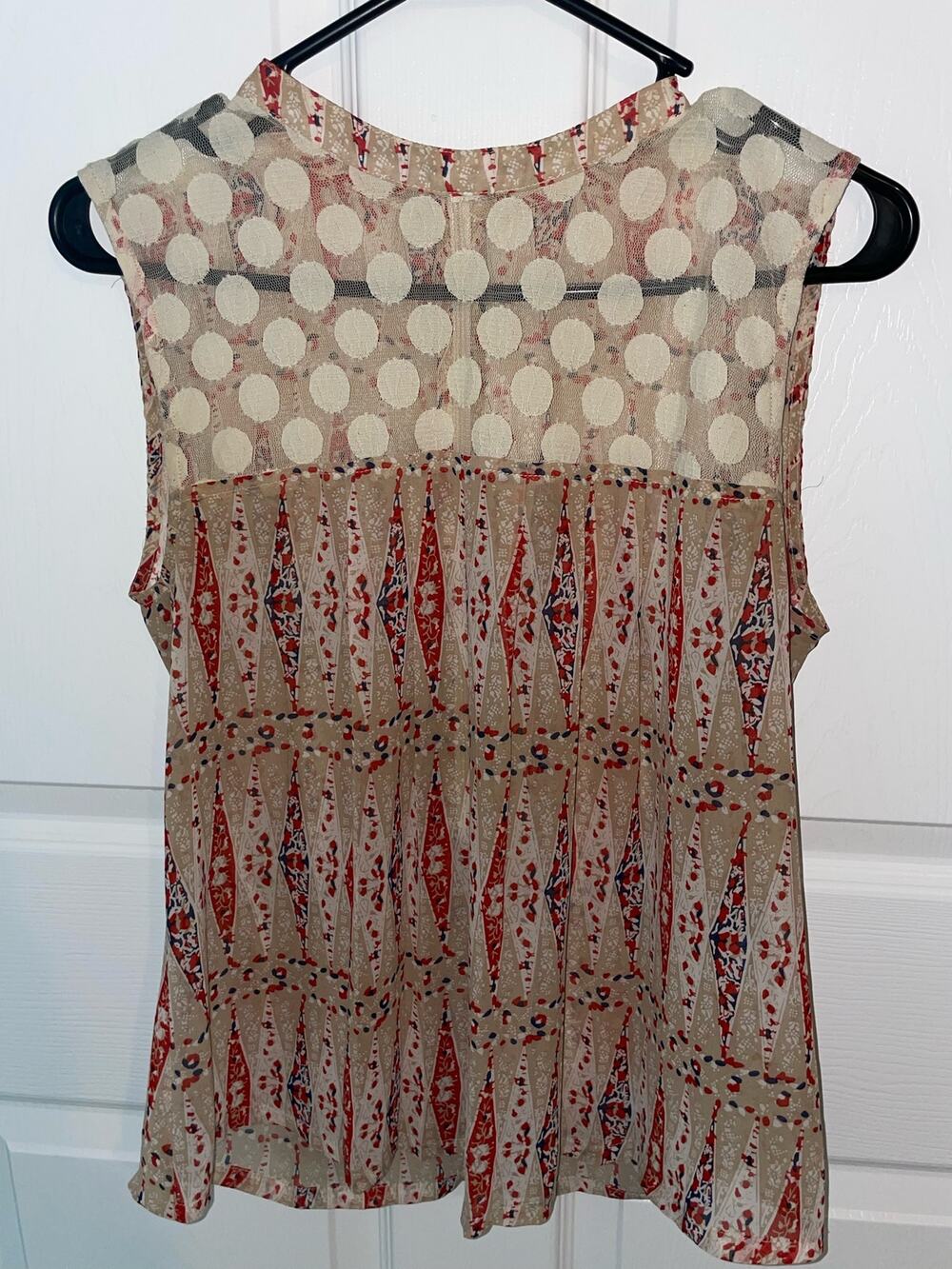 Tulle short sleeved top Medium Tan/Navy/Red colors beautiful tulle insert